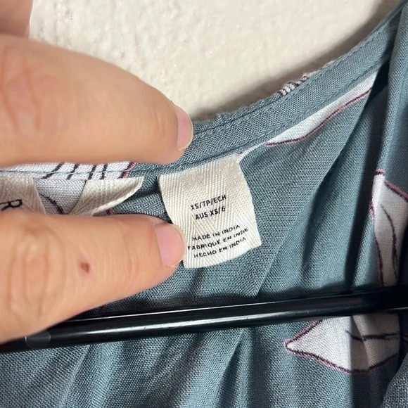 Roxy Rivello With You Sleeveless Wrap Floral Dress size XS - Picture 9 of 14